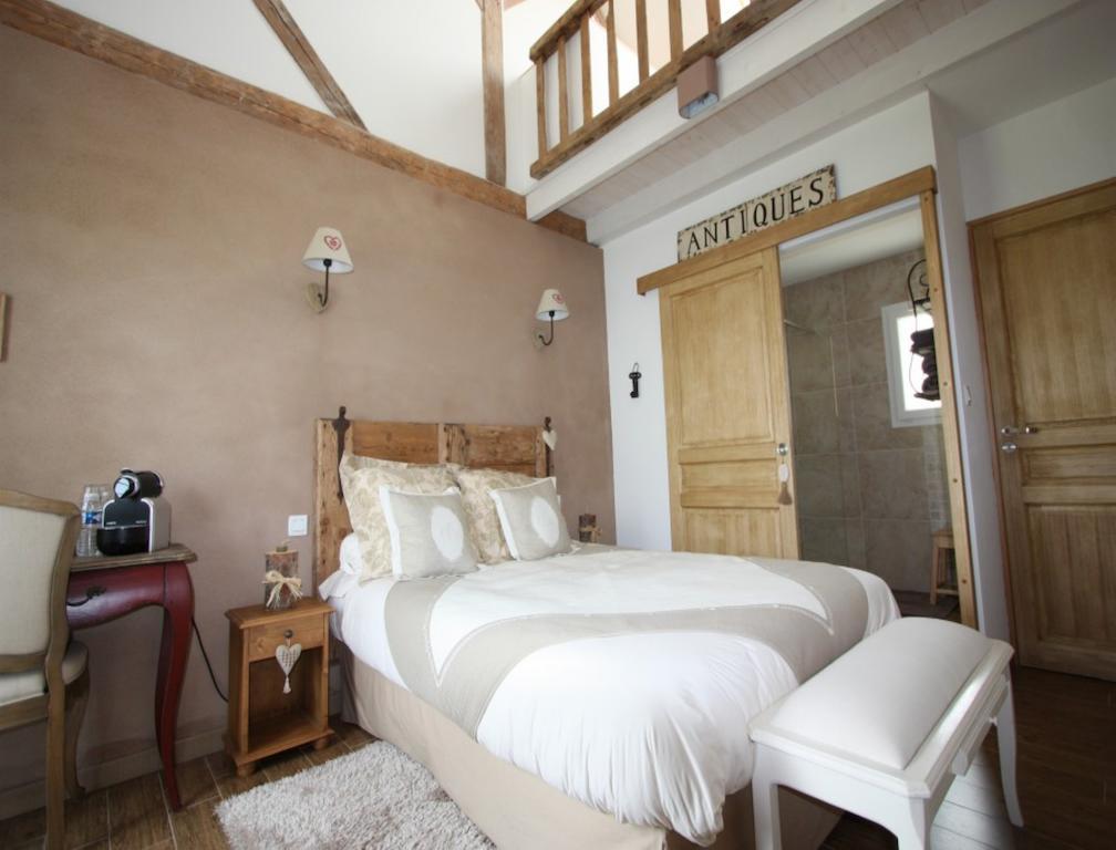 Bed and Breakfast La Haute Muraille Saint-Folquin Zimmer foto